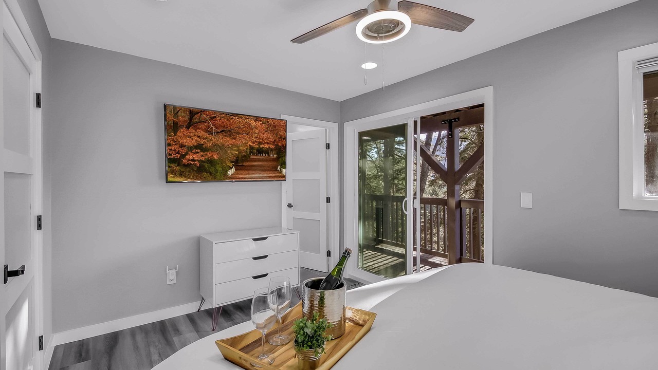 Photo of Bedroom in Arrowhead Villas