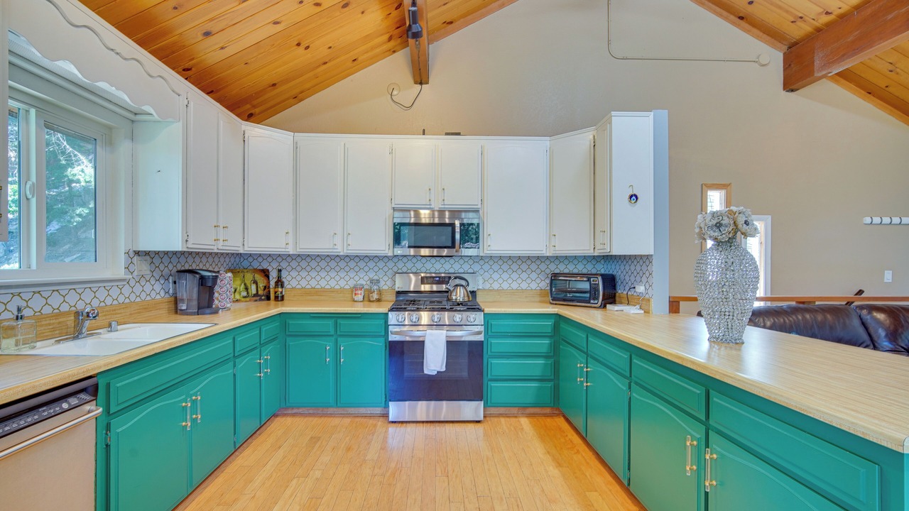 Photo of Kitchen in Arrowhead Villas