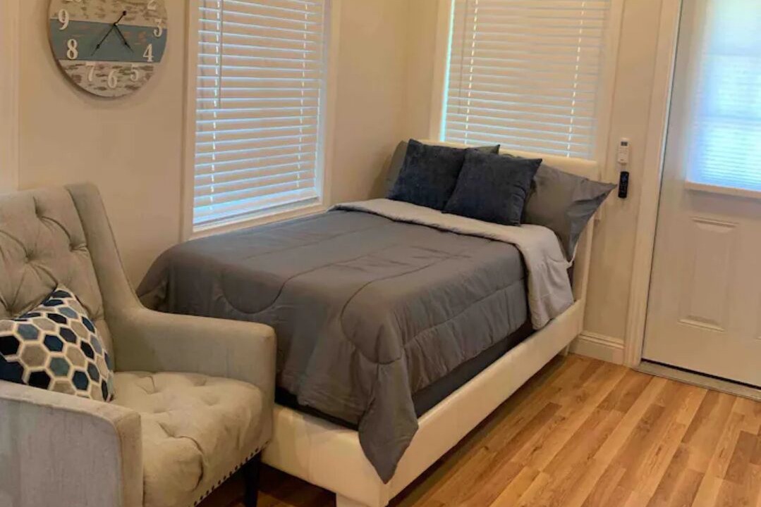 Photo of Bedroom in Lakeside
