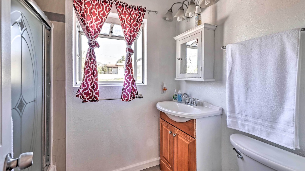 Photo of Bathroom in Lake Elsinore