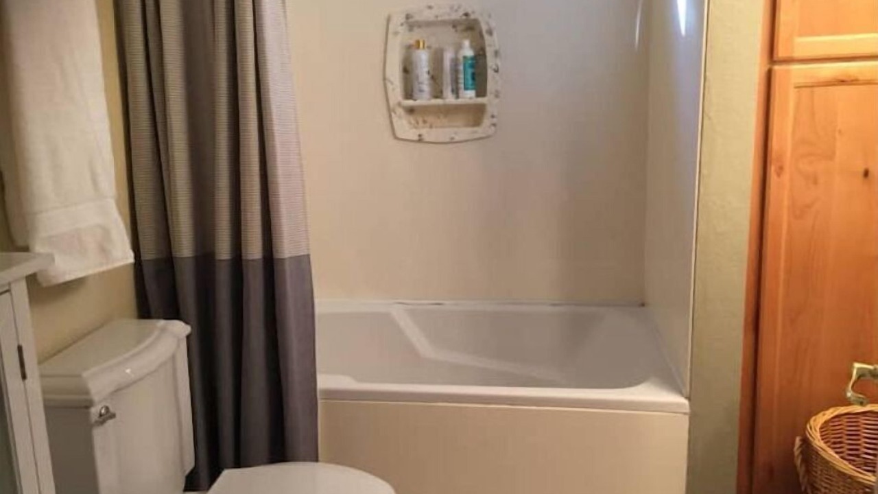 Photo of Bathroom in Pine Mountain Club