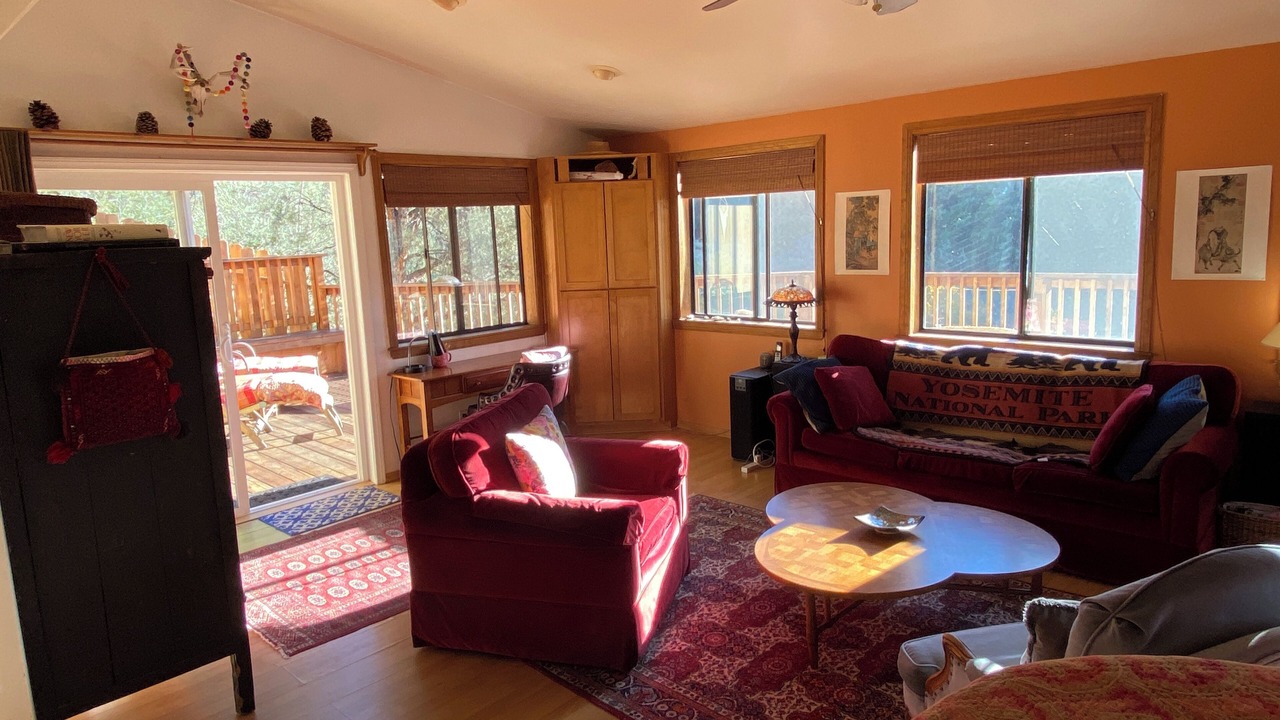 Photo of Livingroom in Pine Mountain Club