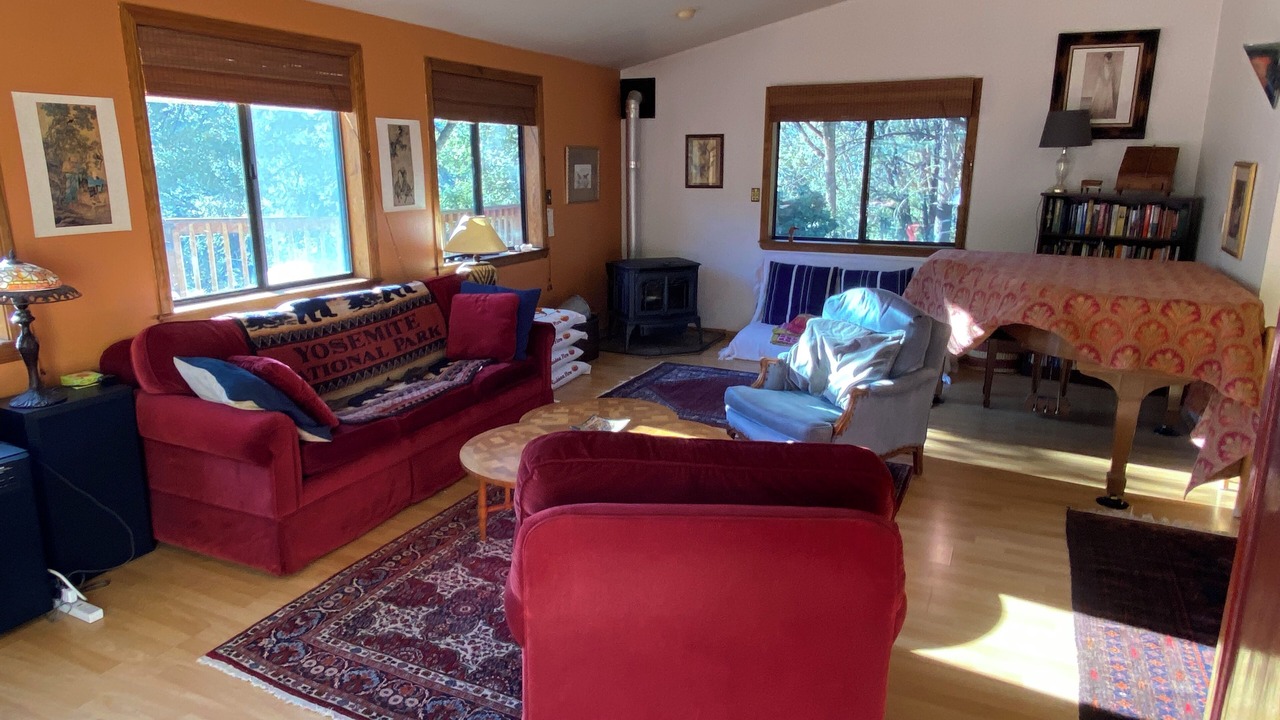 Photo of Livingroom in Pine Mountain Club