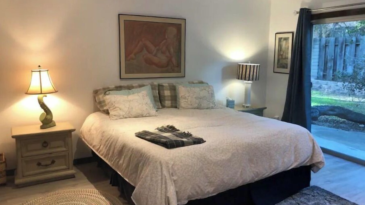 Photo of Bedroom in Mission Hills