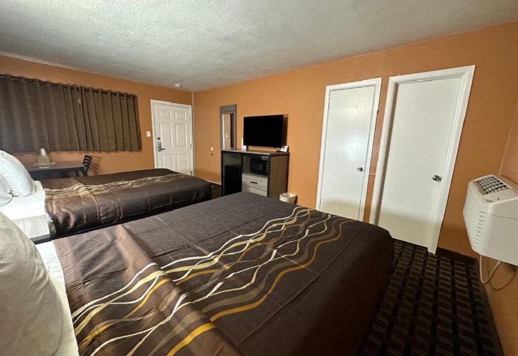 Photo of Bedroom in Victorville