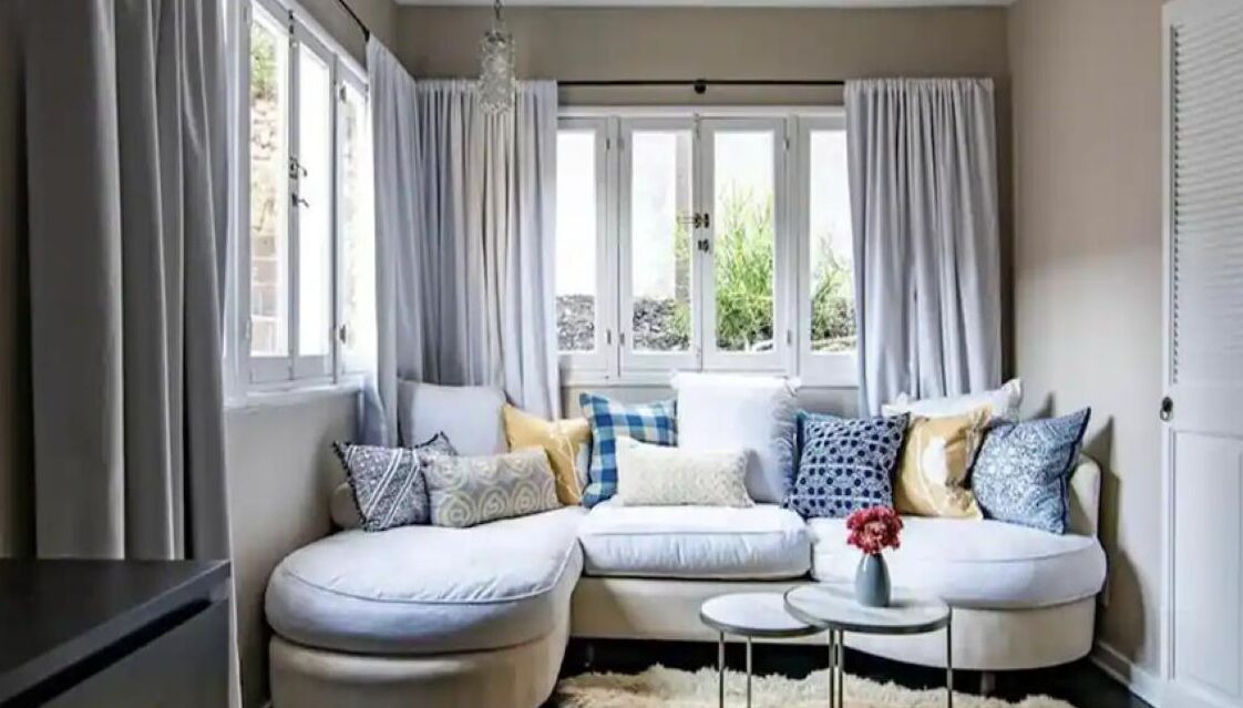 Photo of Livingroom in Beachwood Canyon