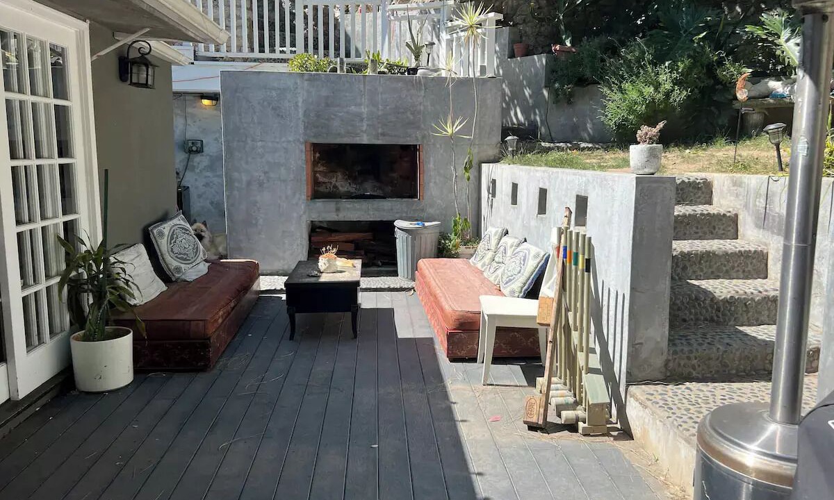 Photo of Patio Balcony in Beachwood Canyon