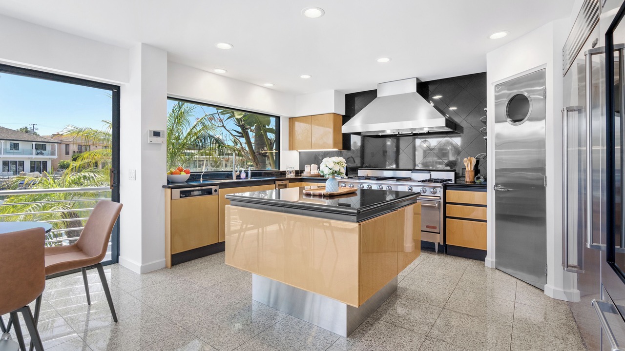 Photo of Kitchen in Newport Beach
