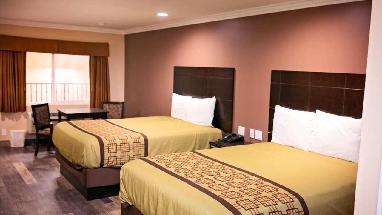 Photo of Bedroom in Bellflower