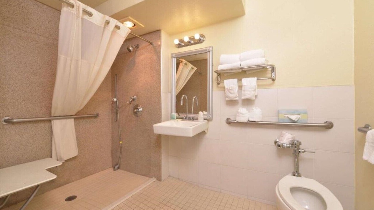 Photo of Bathroom in South Montebello