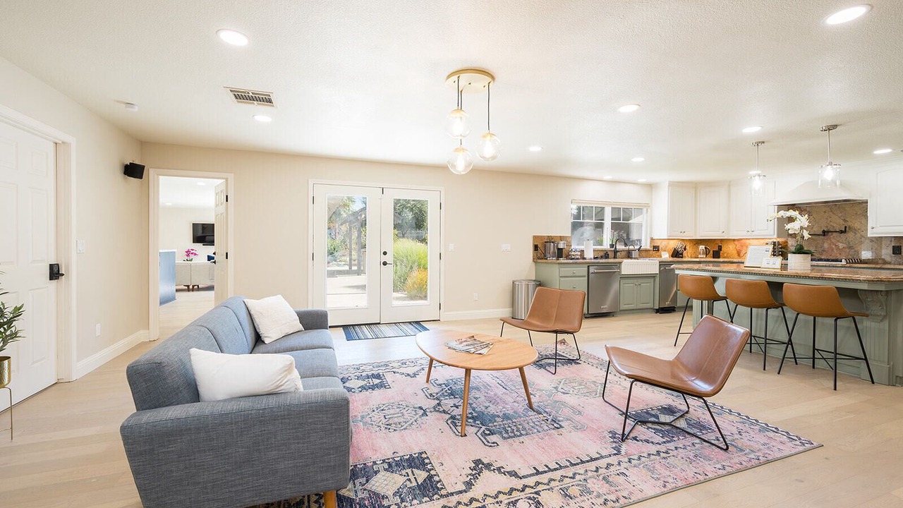 Photo of Livingroom in Templeton