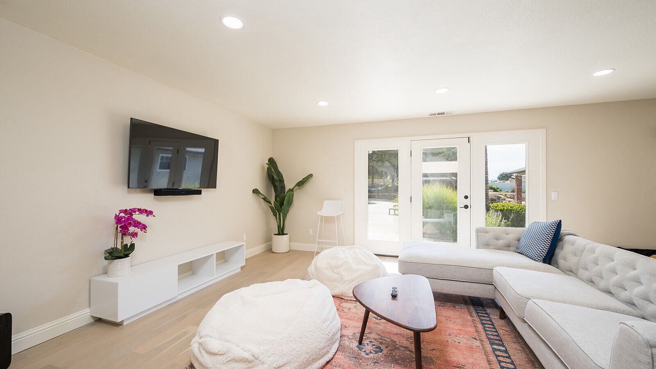 Photo of Livingroom in Templeton