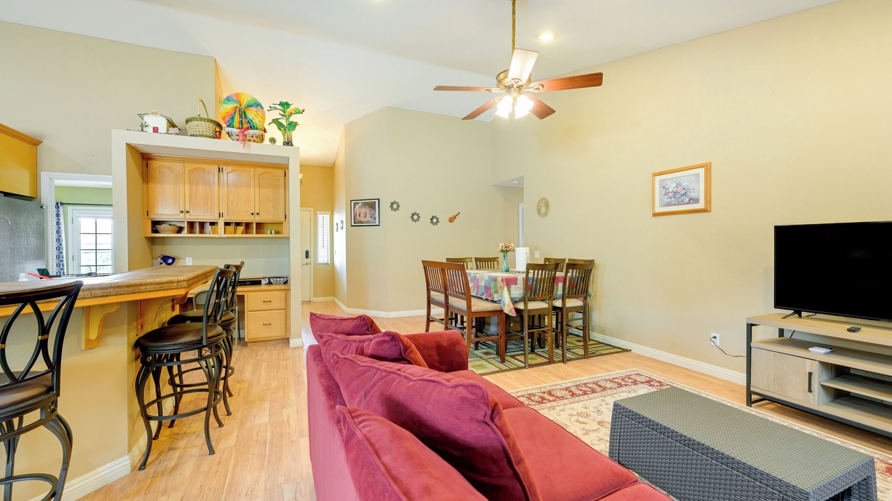 Photo of Livingroom in Porterville