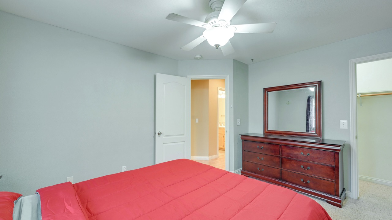 Photo of Bedroom in Porterville