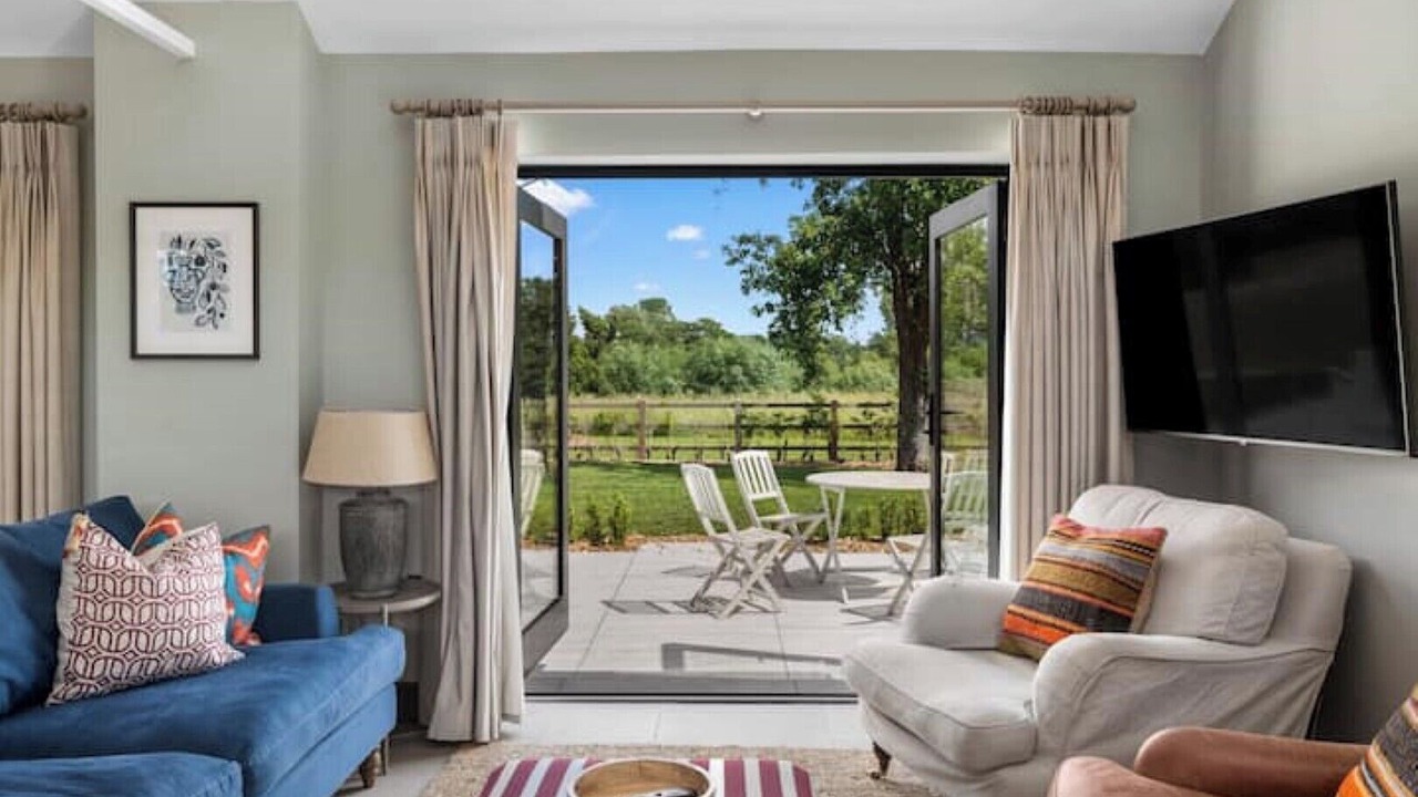 Photo of Livingroom in Harvington