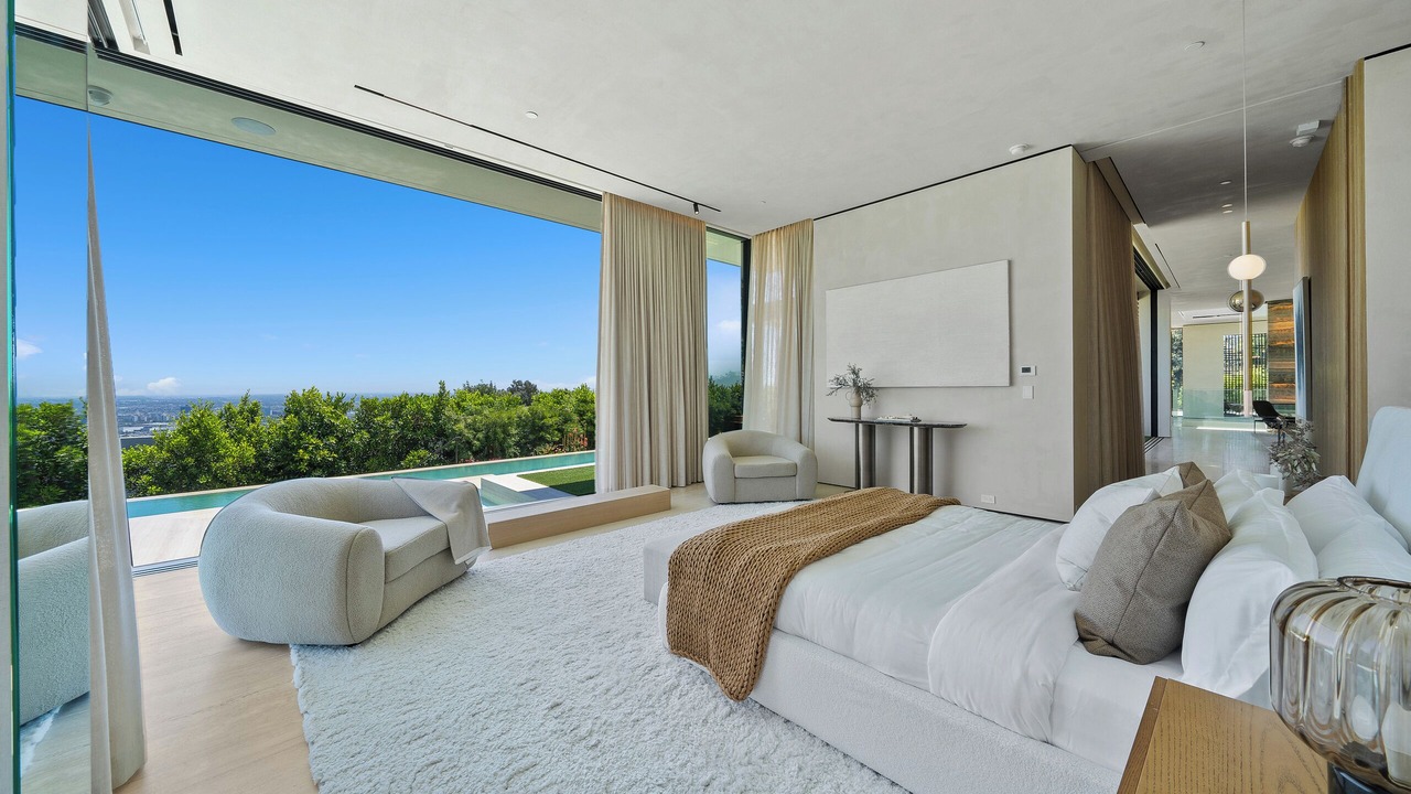 Photo of Bedroom in The Bird Streets