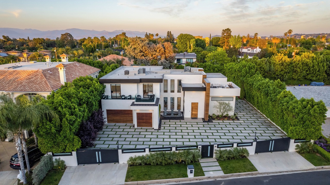 Photo of Outdoor in Encino