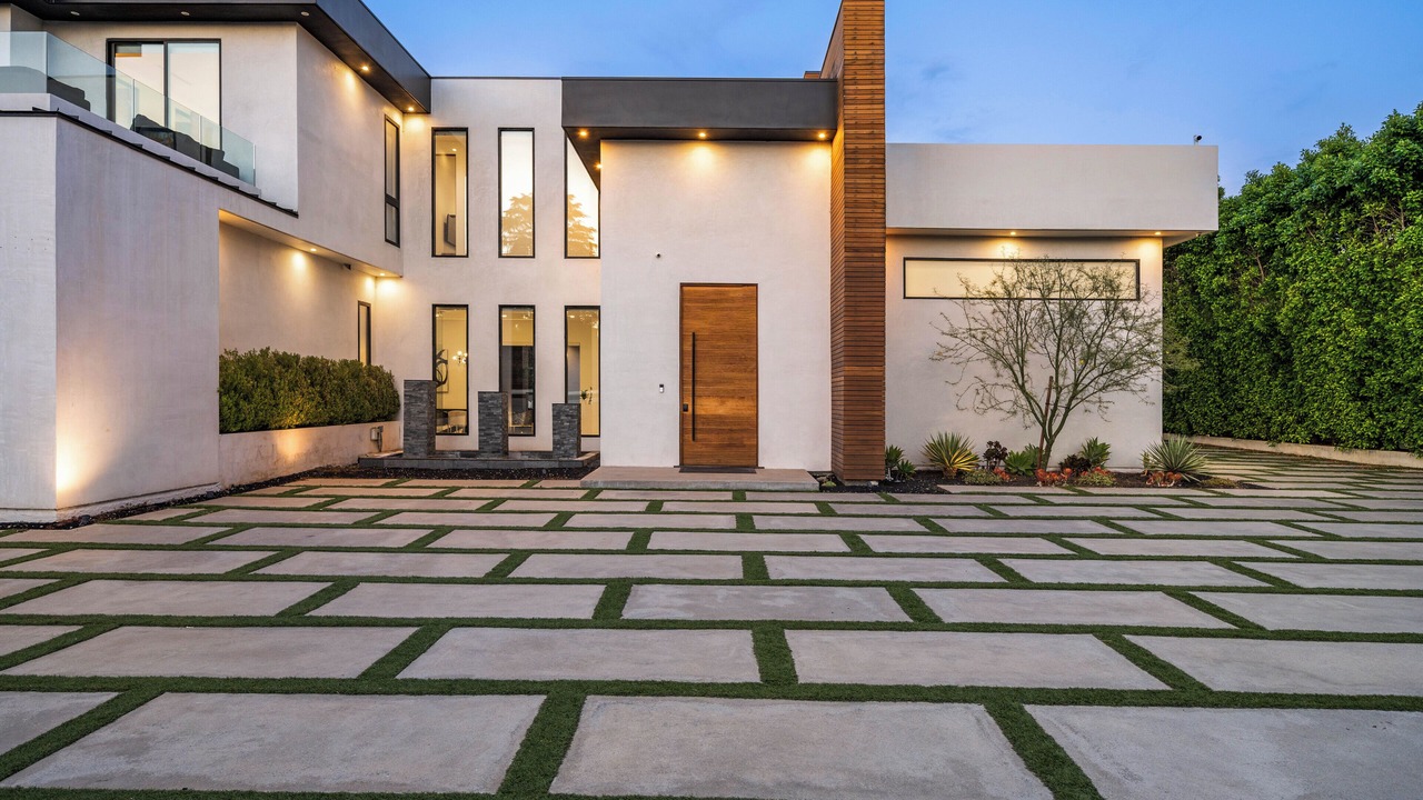 Photo of Outdoor in Encino