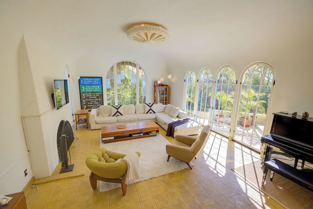Photo of Livingroom in Los Feliz