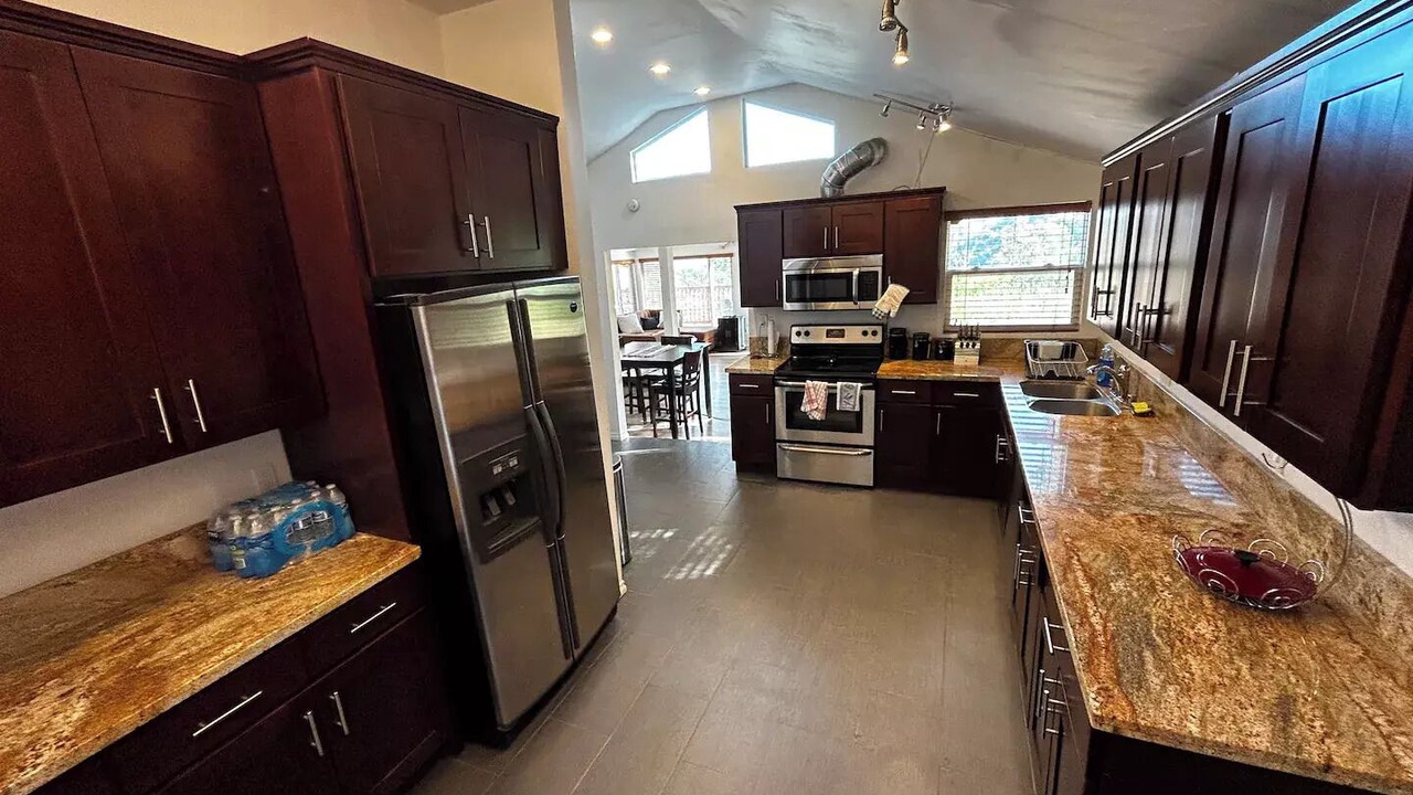 Photo of Kitchen in Canoga Park