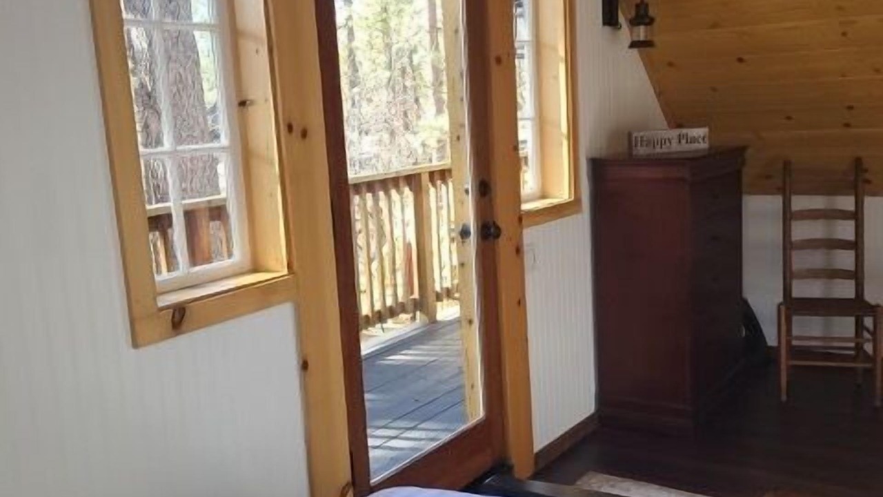 Photo of Bedroom in Idyllwild