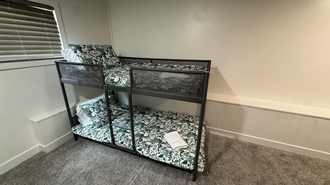 Photo of Bedroom in Crestline