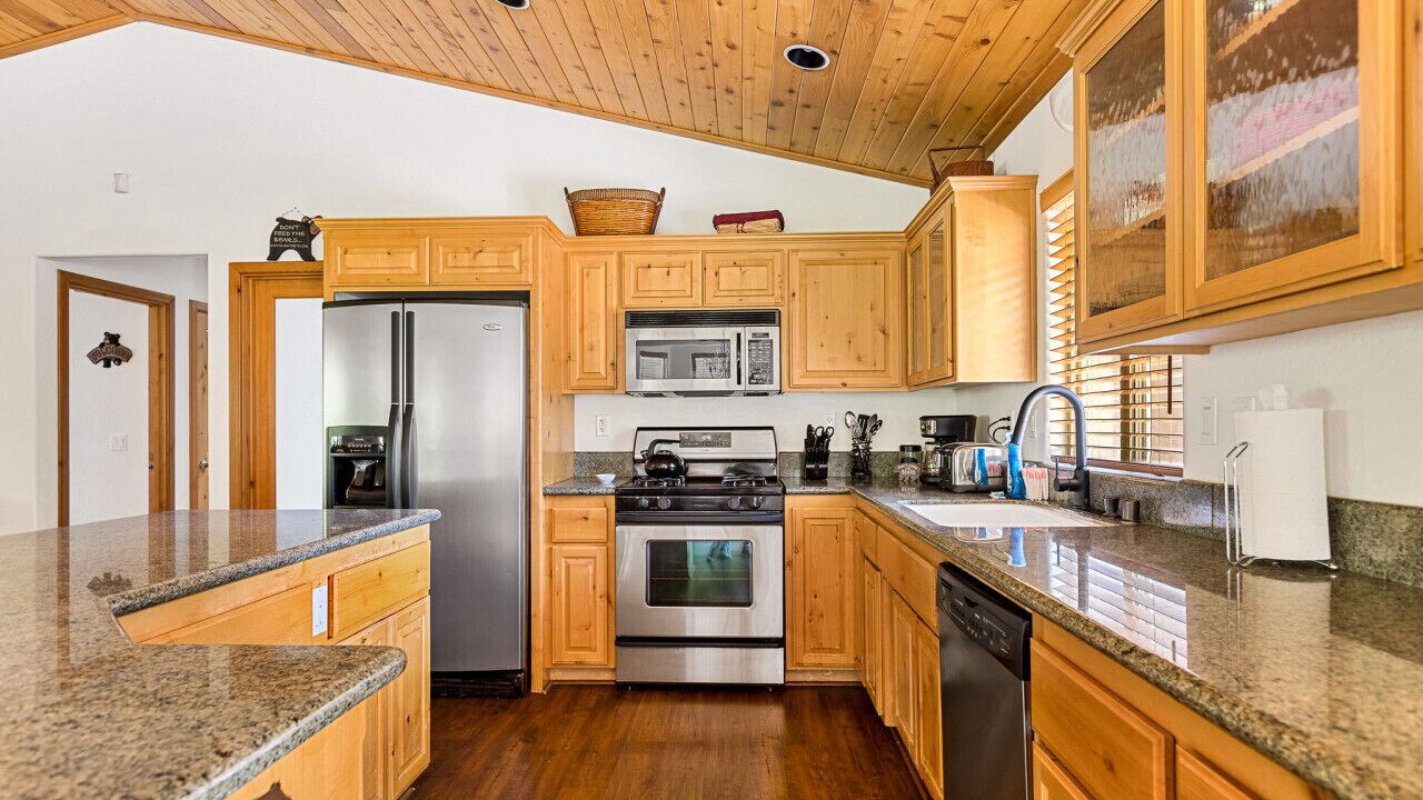 Photo of Kitchen in Castle Glen Estates