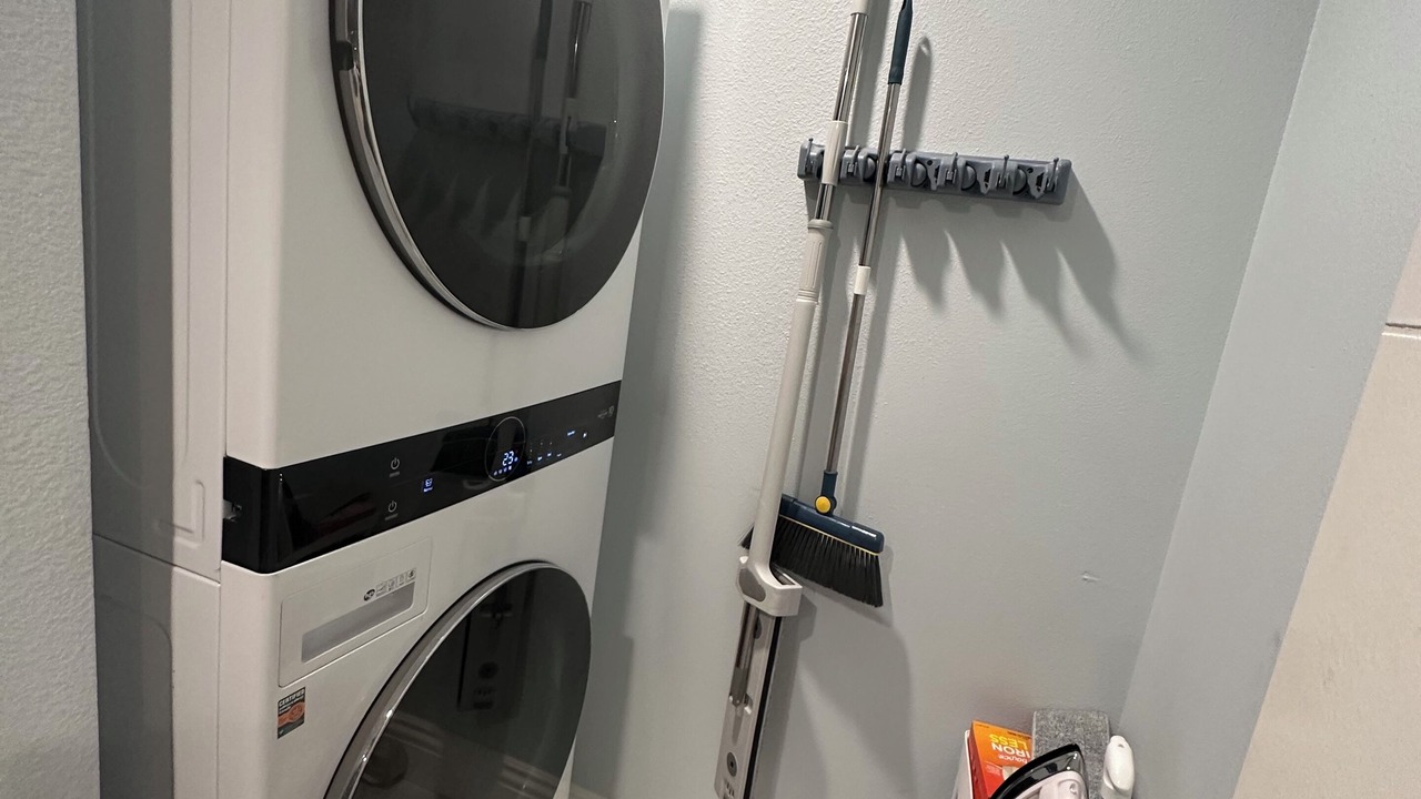 Photo of Bathroom in Wilshire Center