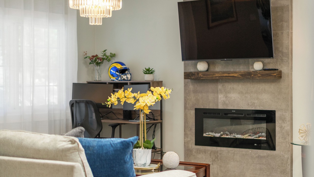 Photo of Livingroom in Del Aire