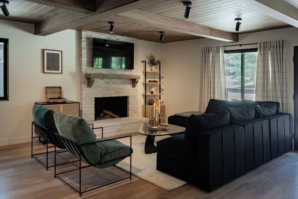 Photo of Livingroom in Big Bear City
