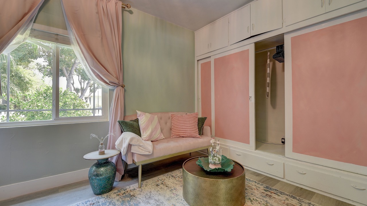 Photo of Livingroom in Anaheim Colony Historic District
