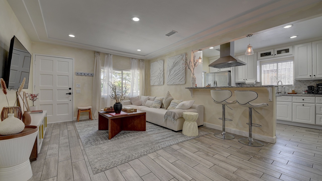 Photo of Livingroom in Anaheim Colony Historic District
