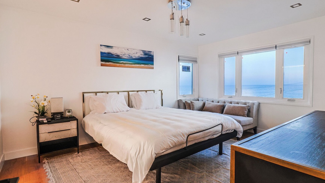 Photo of Bedroom in Pacific Palisades