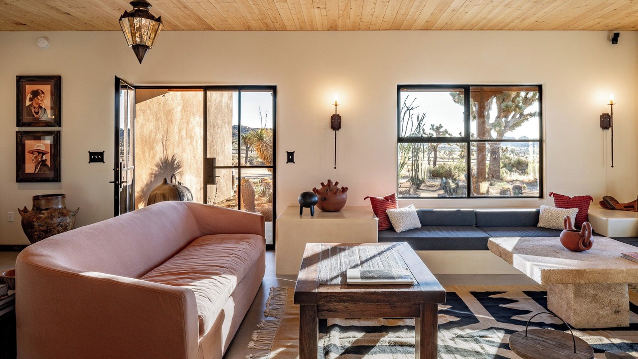 Photo of Livingroom in Pioneertown