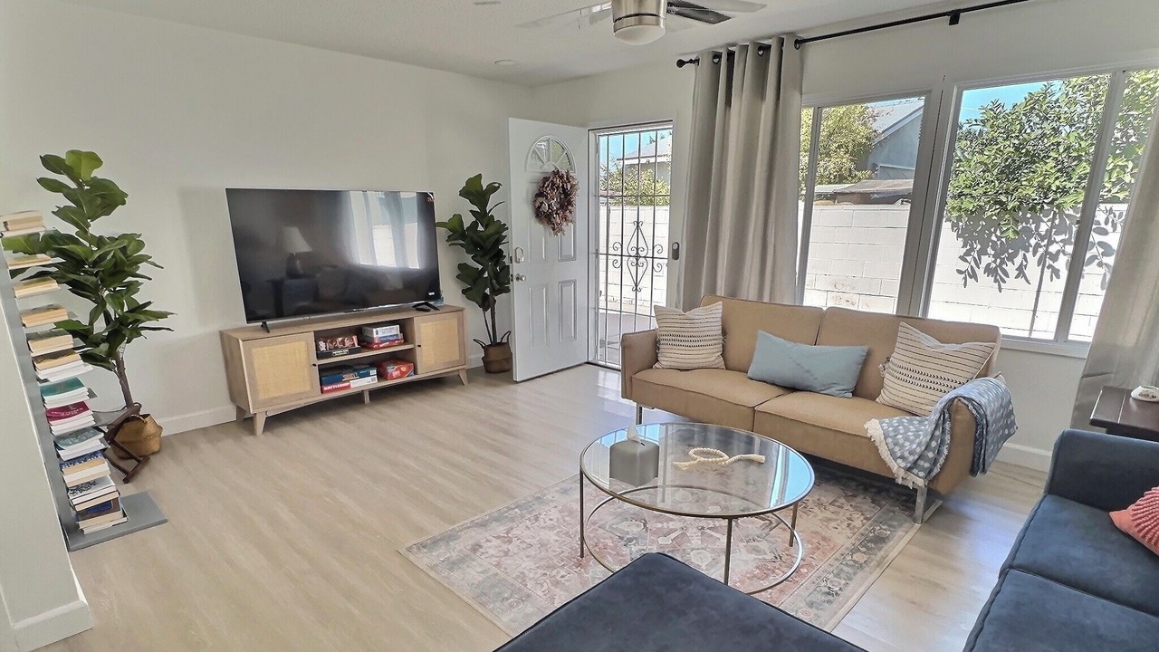 Photo of Livingroom in San Gabriel