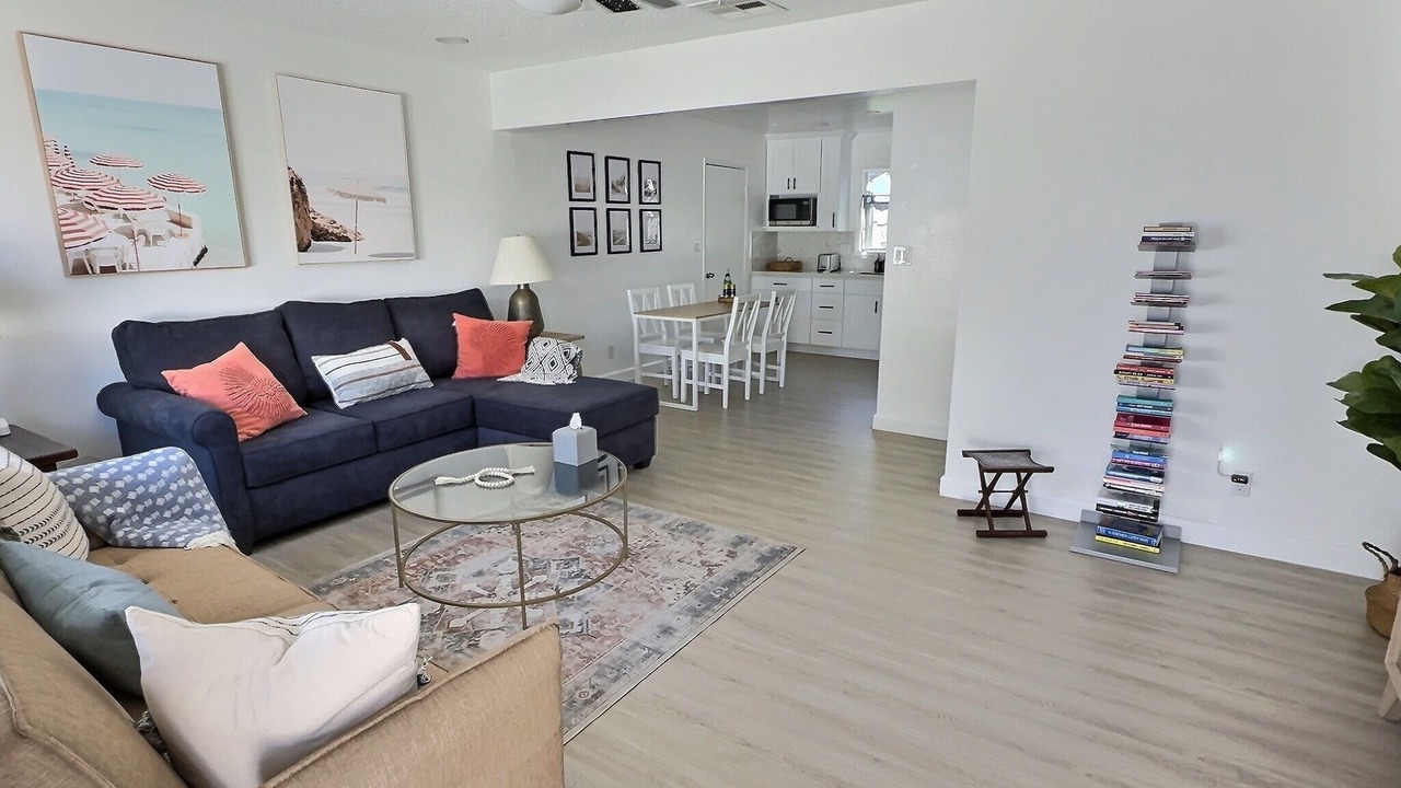 Photo of Livingroom in San Gabriel