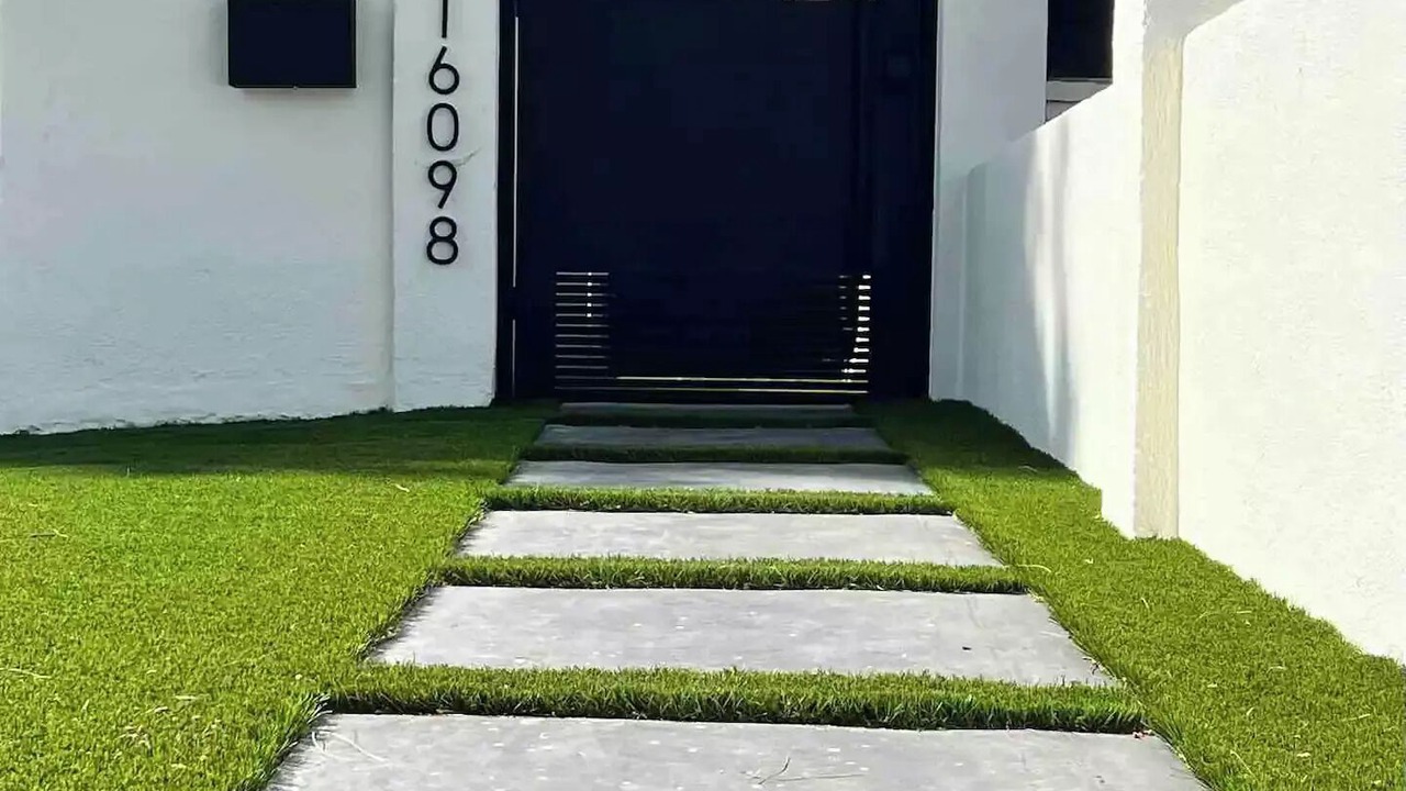 Photo of Outdoor in North Hills West