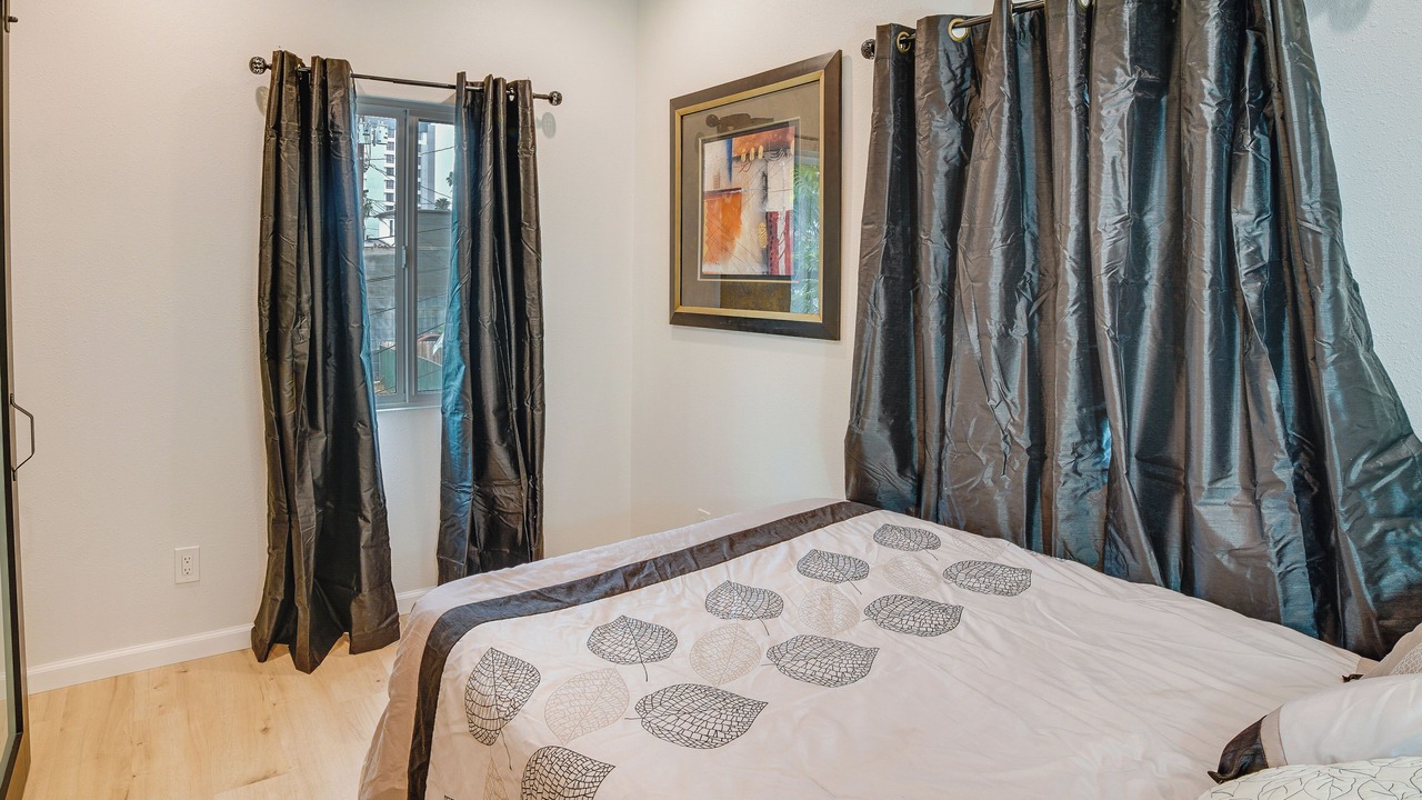 Photo of Bedroom in Downtown Riverside
