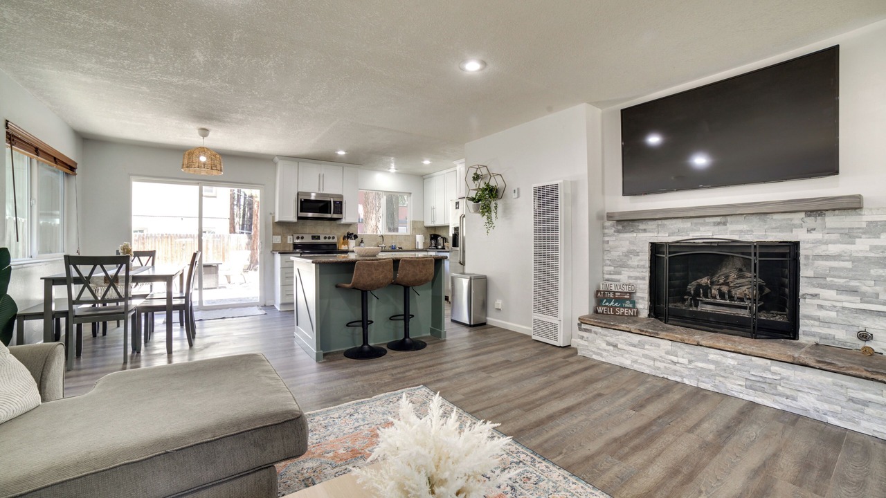 Photo of Livingroom in Al Tahoe