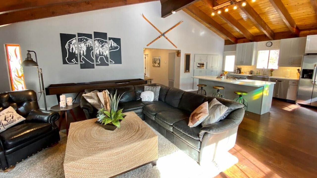 Photo of Livingroom in Moonridge