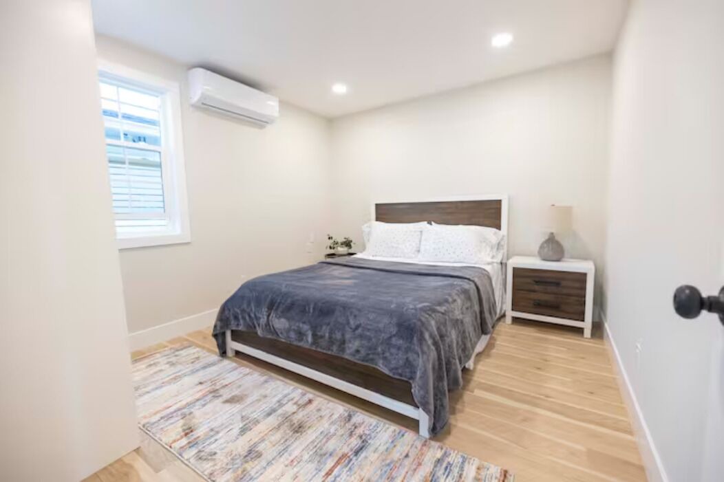 Photo of Bedroom in Lake Forest