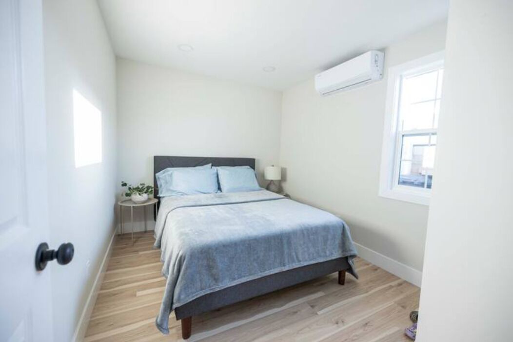 Photo of Bedroom in Lake Forest