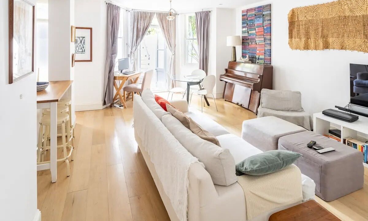 Photo of Bedroom in Addison