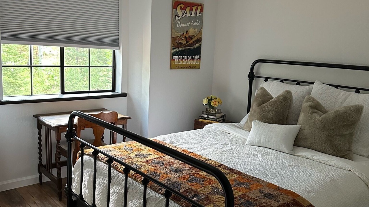Photo of Bedroom in Ponderosa Palisades