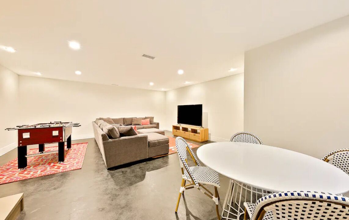 Photo of Bedroom in Village of La Jolla
