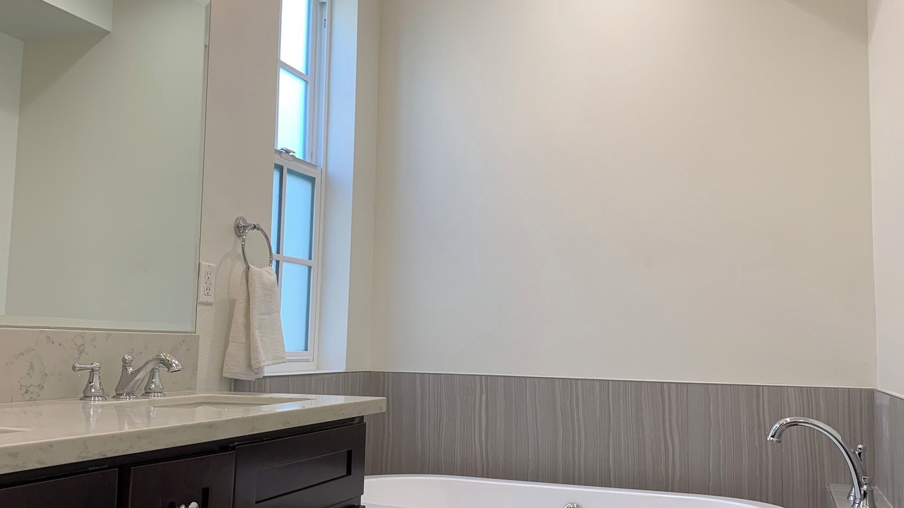 Photo of Bathroom in Mid Central