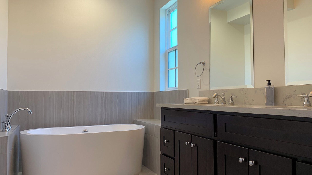Photo of Bathroom in Mid Central