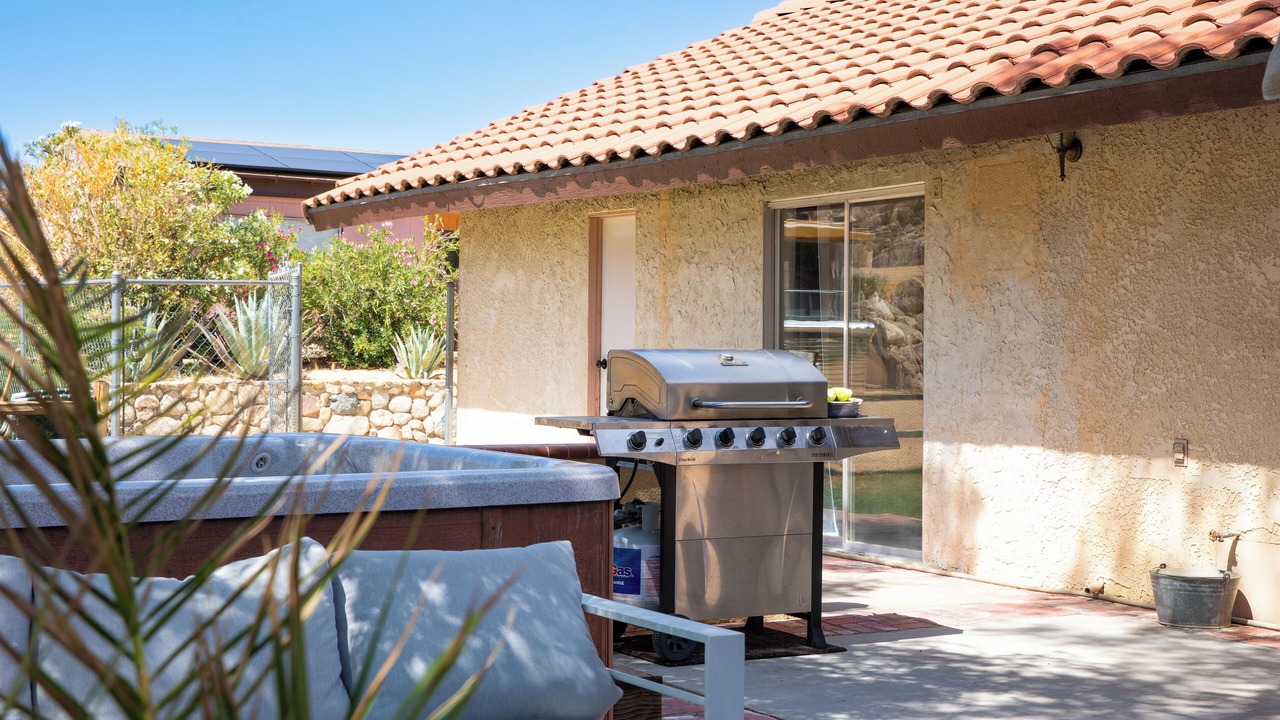 Photo of Outdoor in Monument Manor