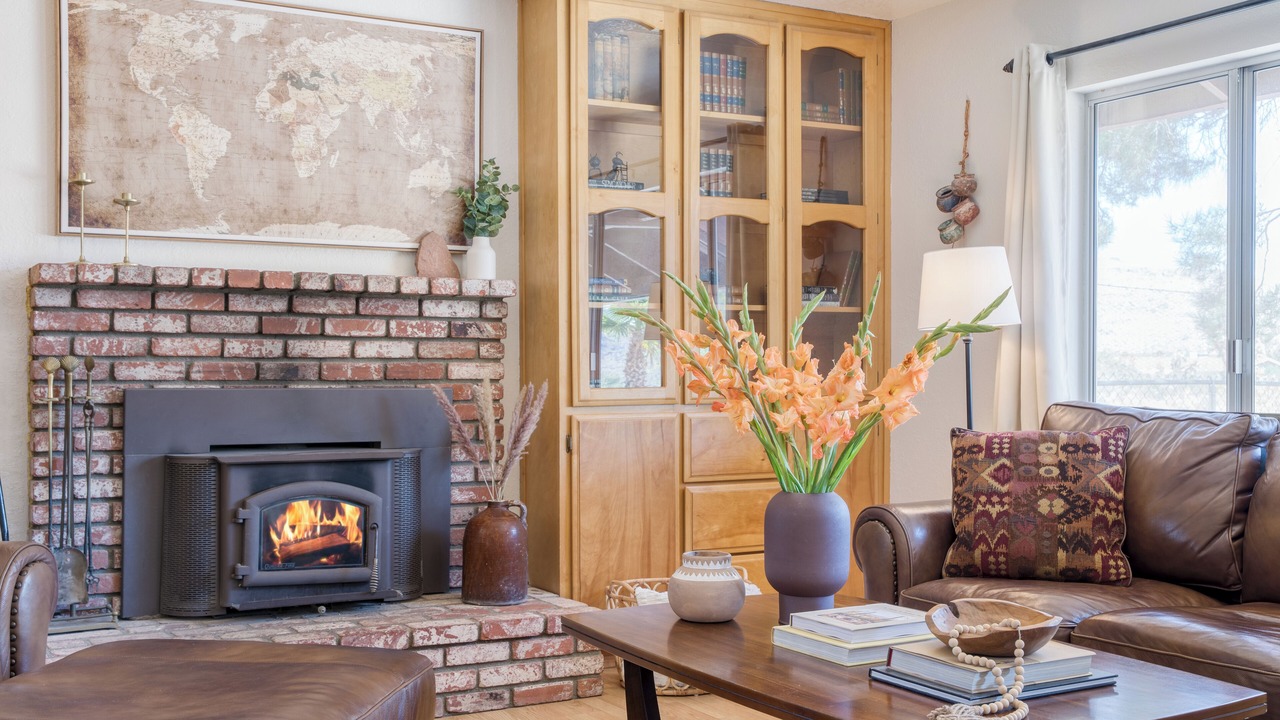 Photo of Livingroom in Monument Manor