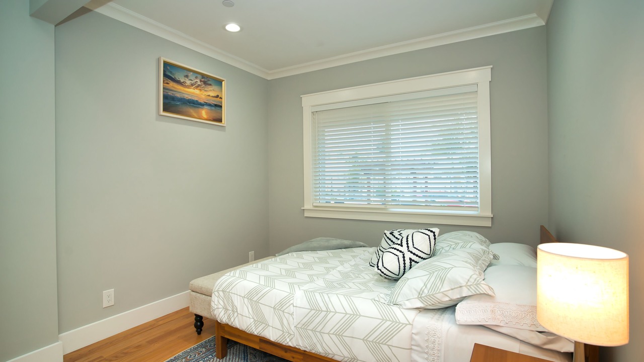 Photo of Bedroom in Longfellow